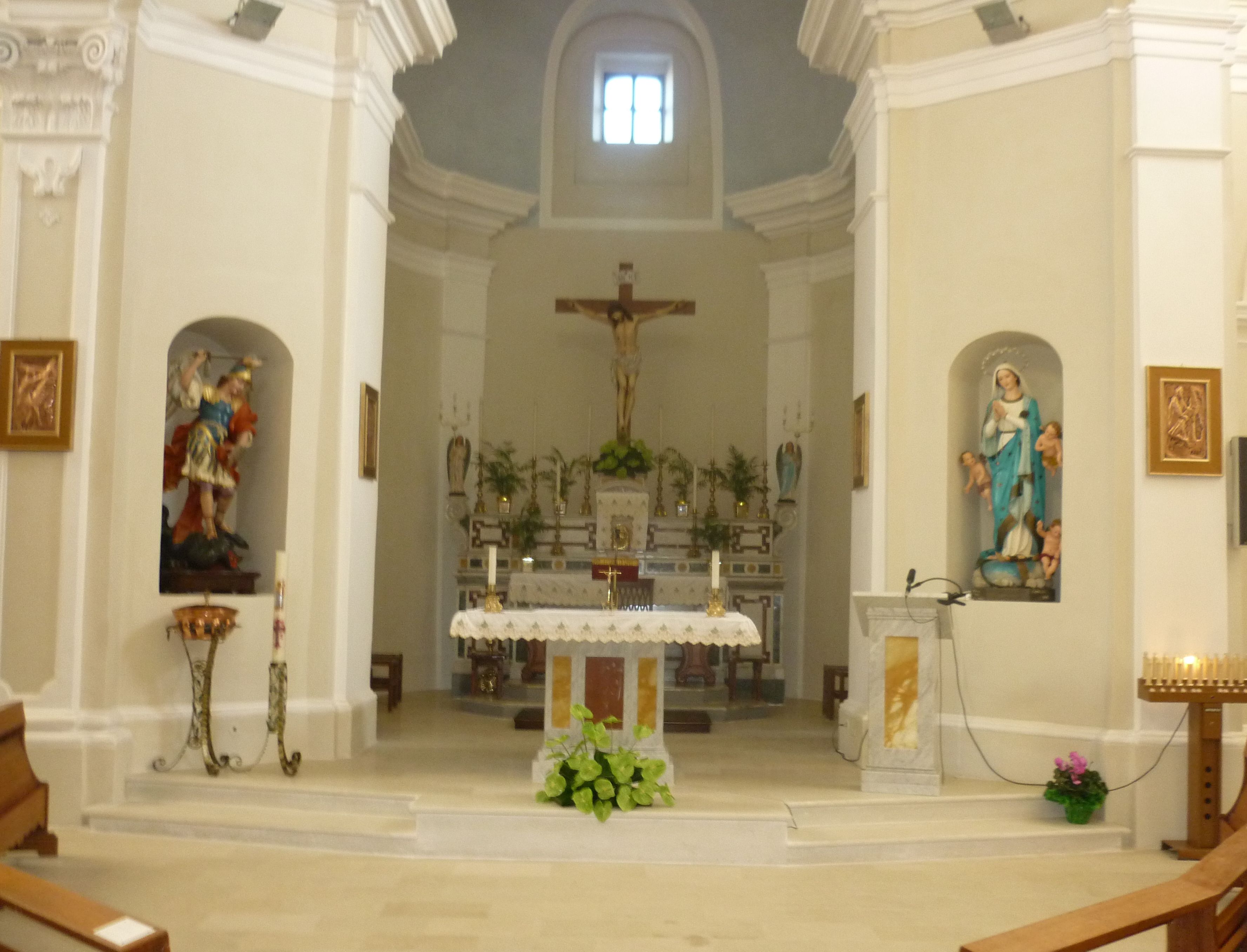 Foto chiesa San Michele Arcangelo Platania 3