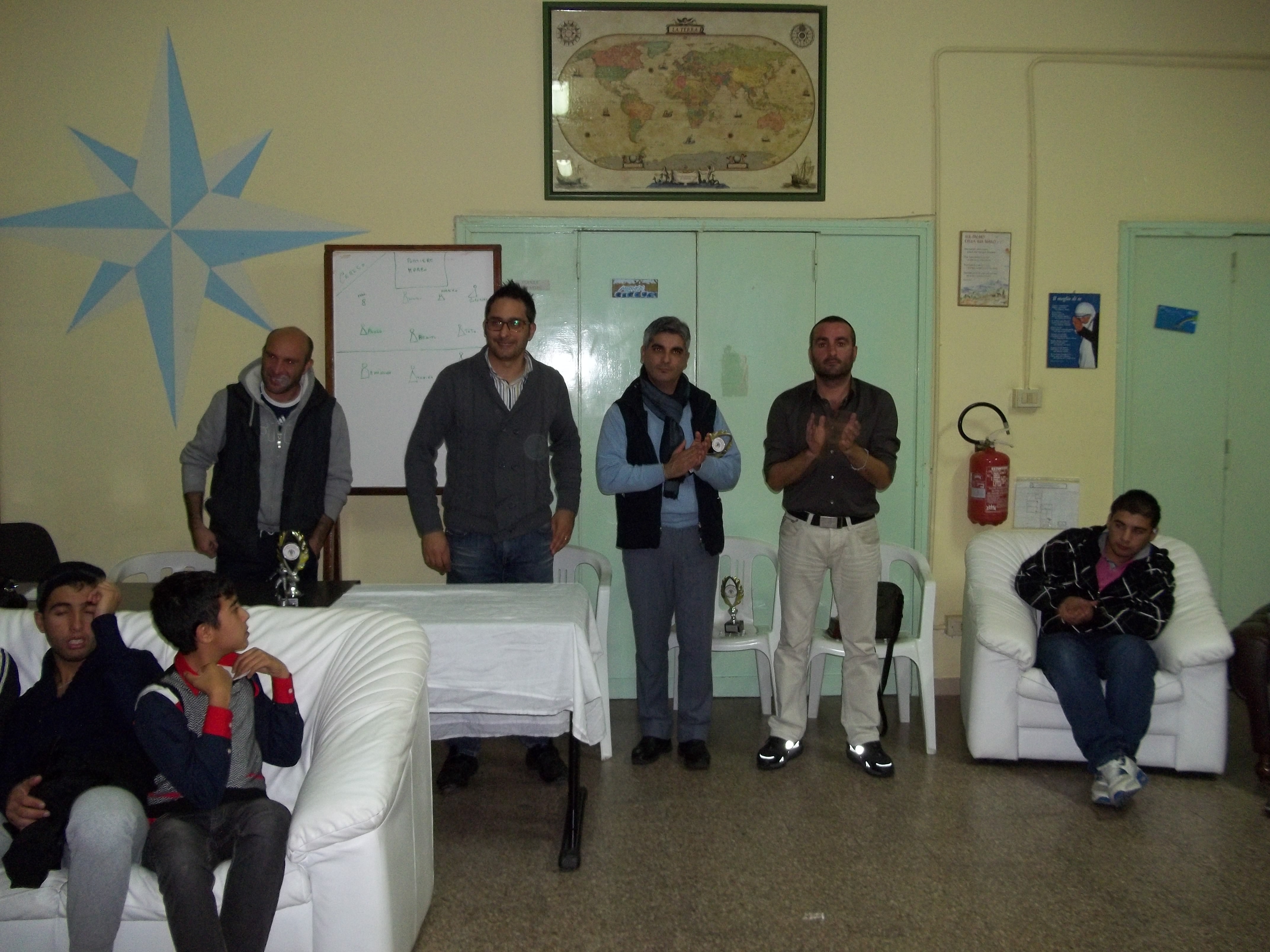 Gli organizzatori con il sindaco Stefano Calabrò