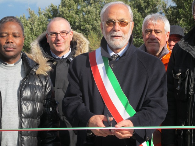 inaugurazione-isola-ecologica-saracena