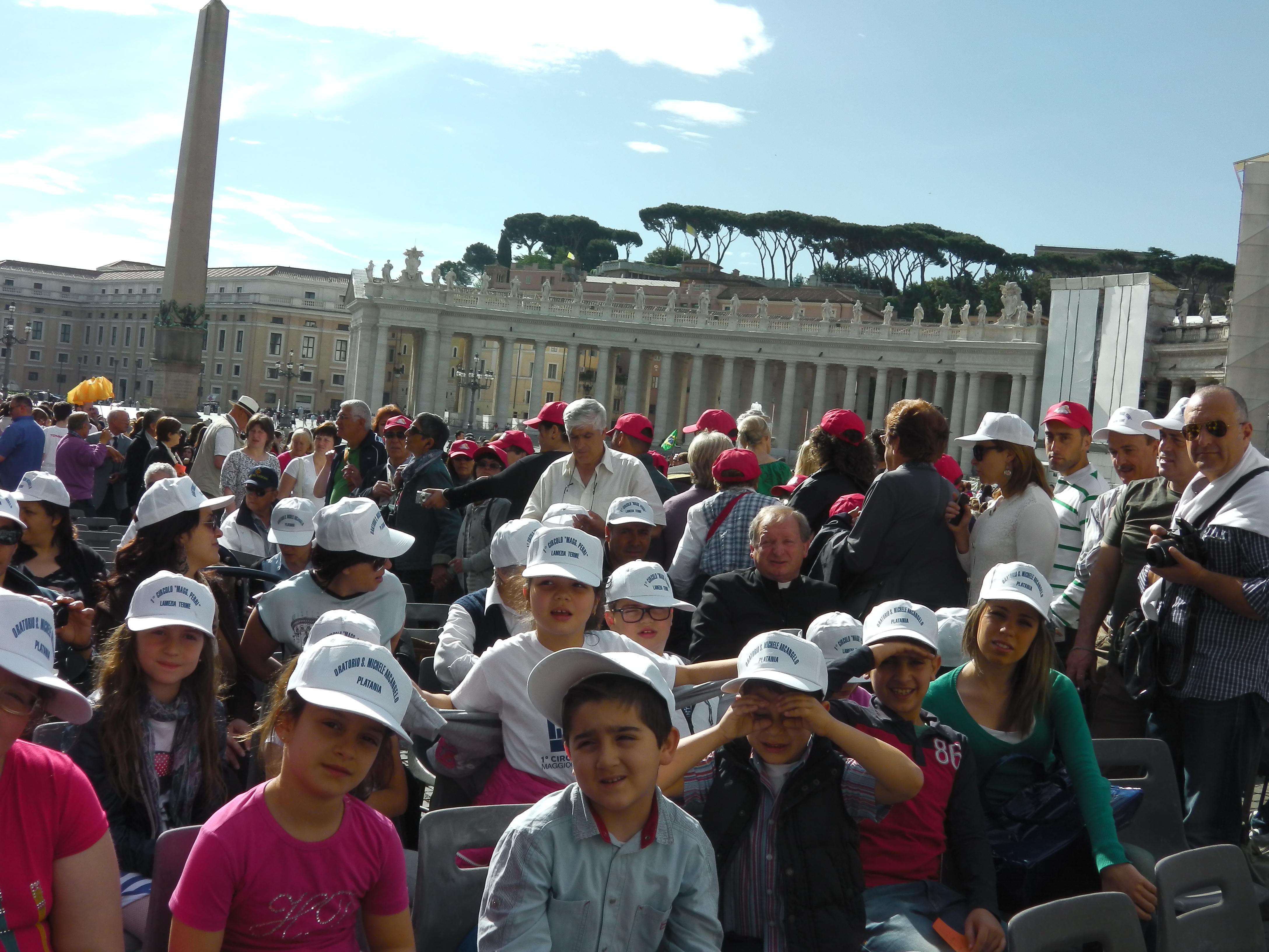 I-bambini-dell-Oratorio-in-Piazza-San-Pietro