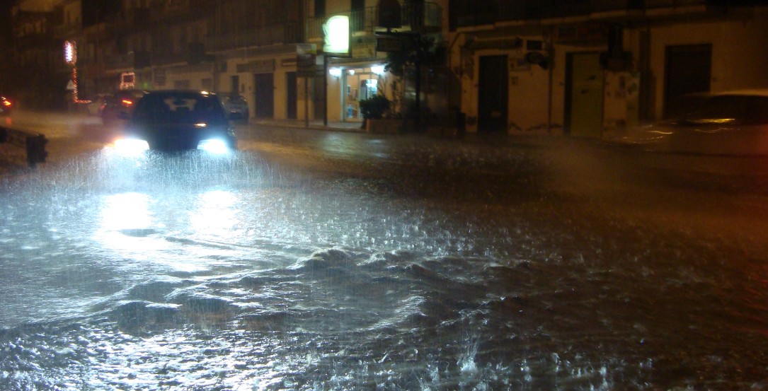 bivio-stazione-lazzaro-pioggia