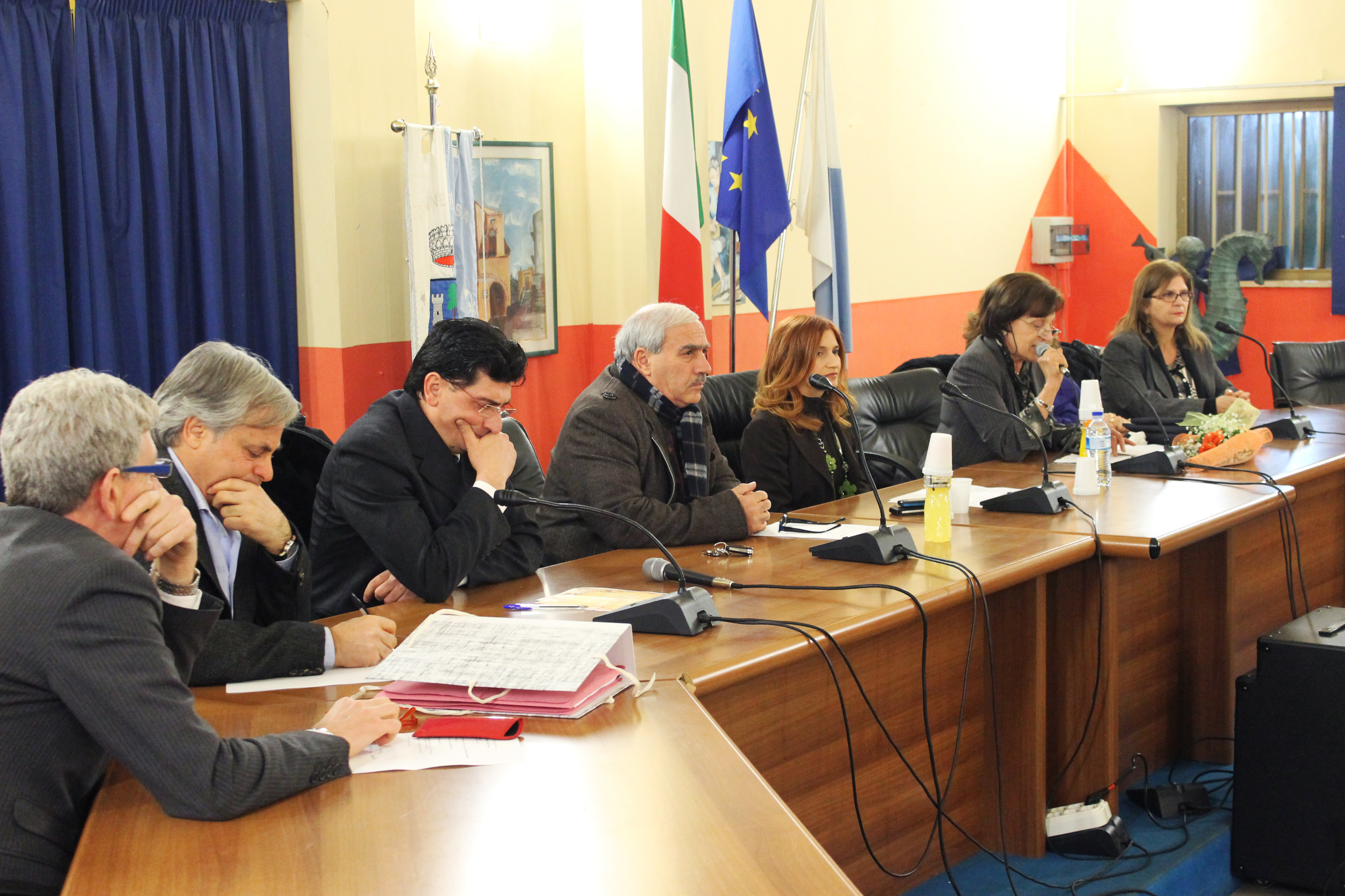 insieme-per-darci-una-mano