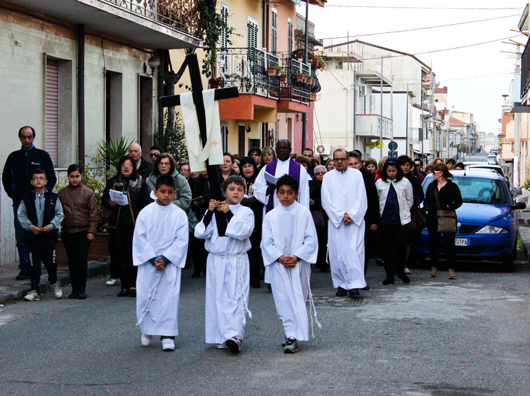 via-crucis-brancaleone-marina