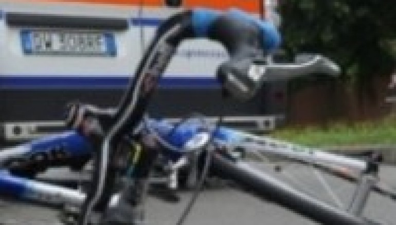 Corigliano (Cs): auto investe ciclista, un morto