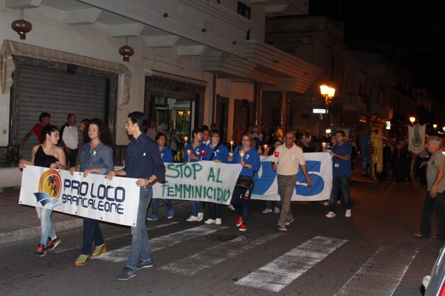 fiaccolata-femminicidio-brancaleone