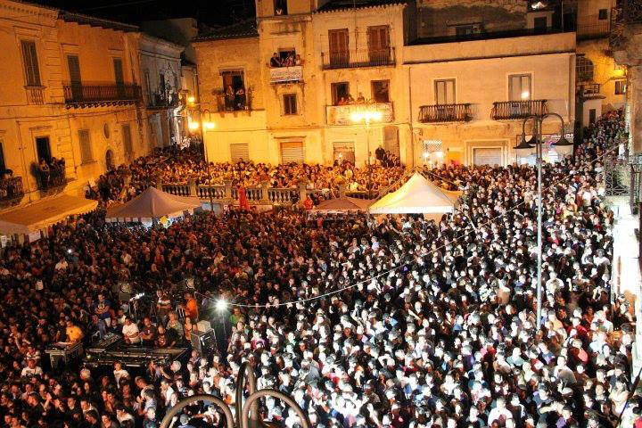 pubblico-caulonia-tarantella-festival