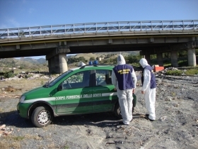 torrente rifiuti corpo forestale