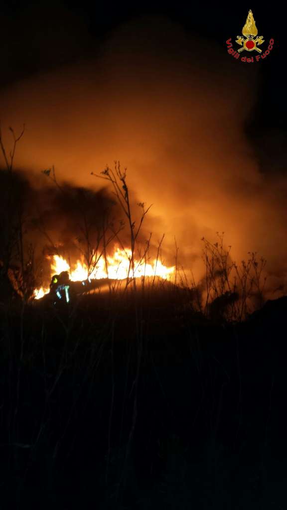 incendio pneumatici lamezia