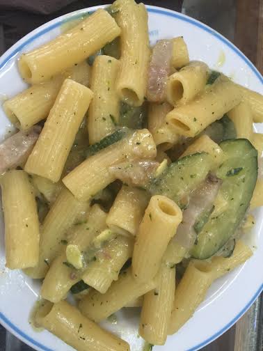 Sedanini zucchine e pancetta