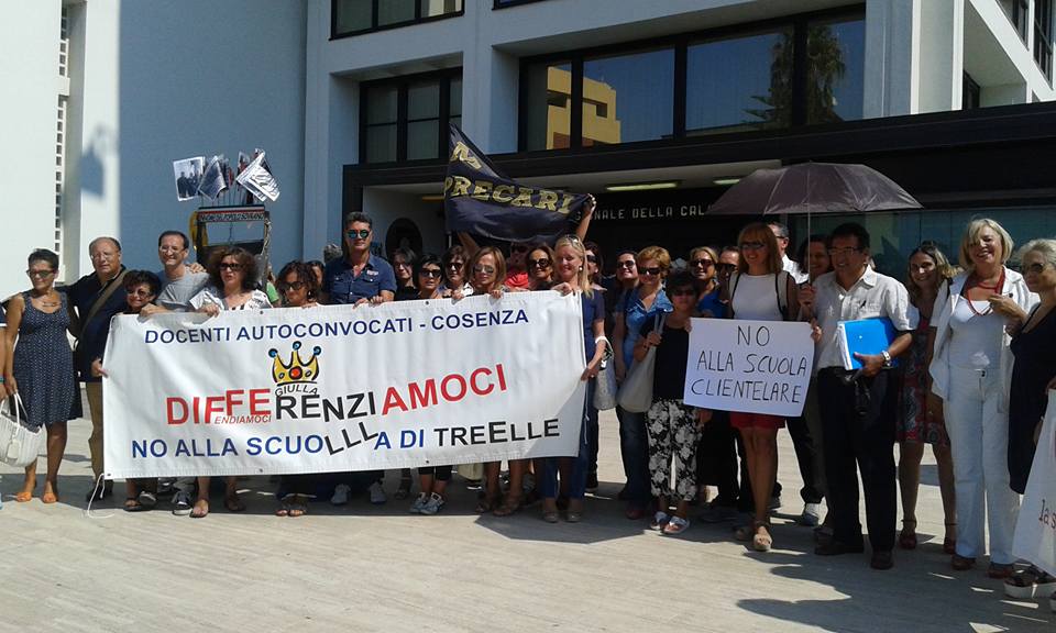 scuola-manifestazione-docenti-regione