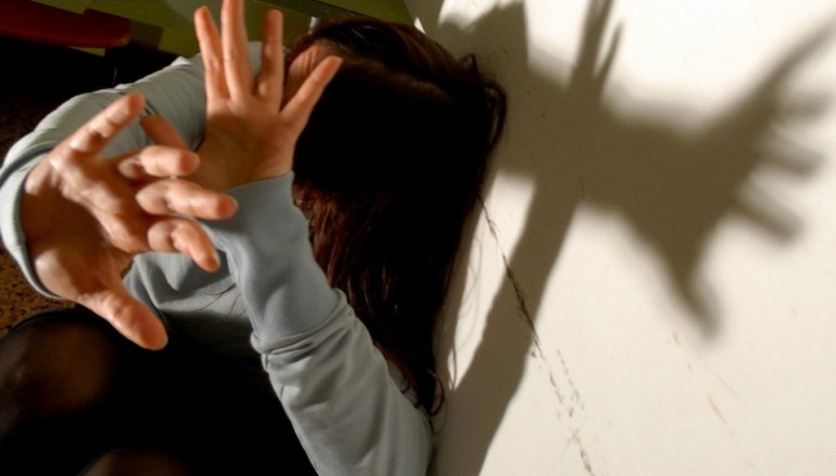Maltrattamenti in famiglia e violenza sessuale: un arresto