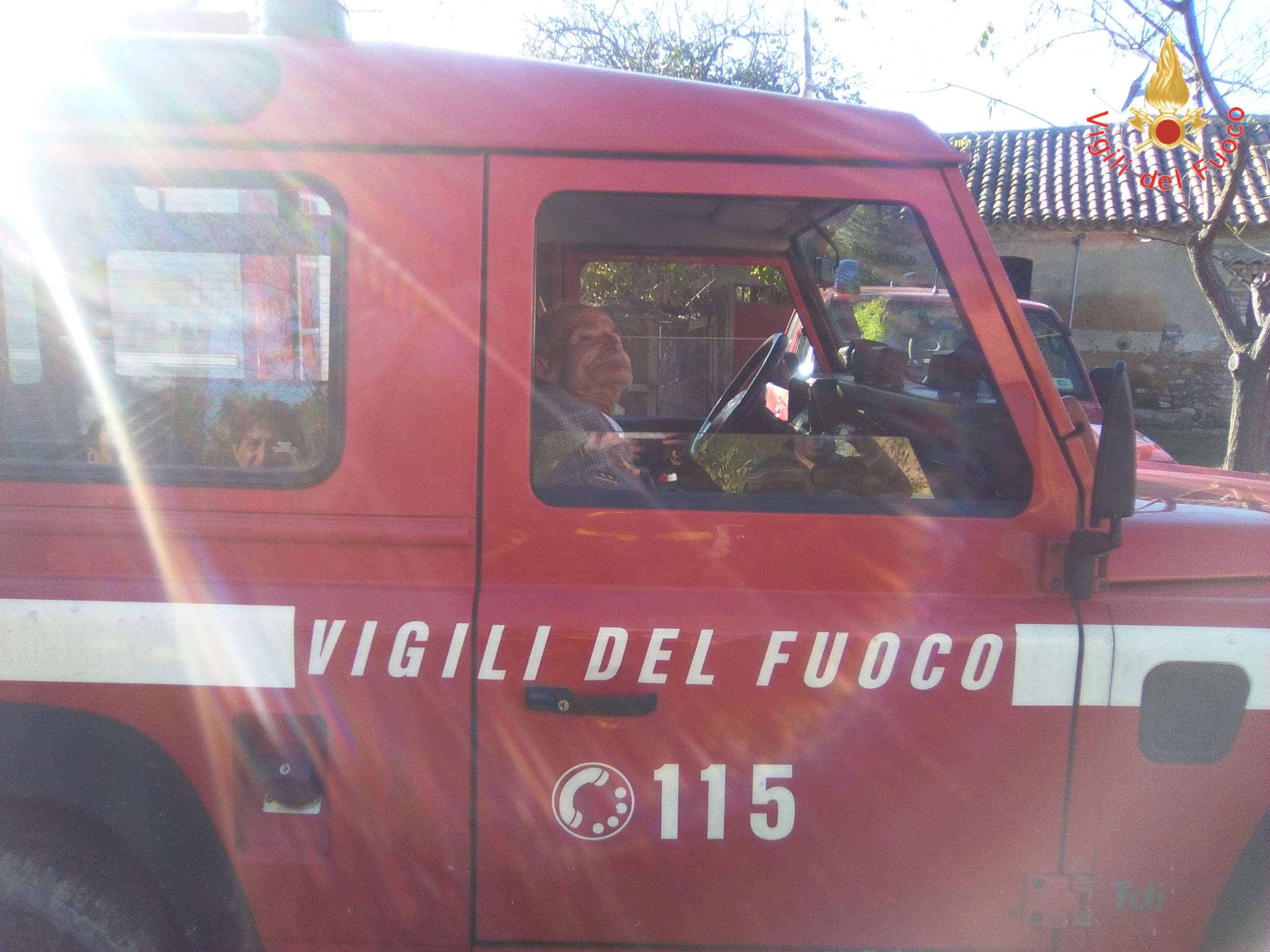 anziano salvato vigili del fuoco