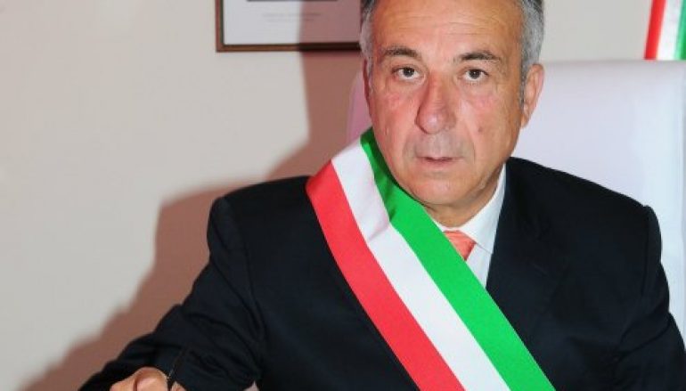 Intimidazione al sindaco di Botricello: la solidarietà di Enzo Bruno