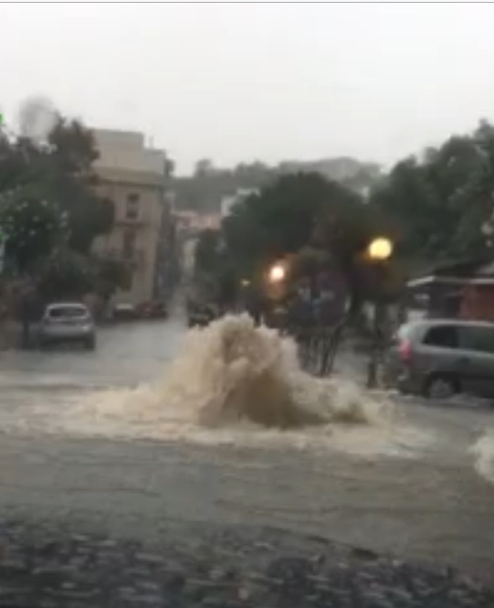 Palmi tombino via Roma