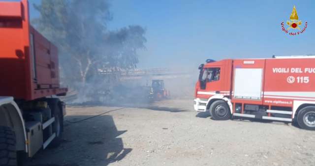 incendio vigili del fuoco