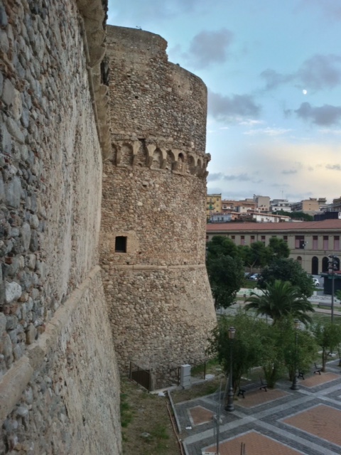 castello aragonese