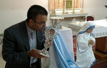 Tantissimi fedeli a Roghudi e San Lorenzo per la reliquia di Santa Teresa