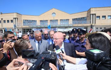 Calabria, Oliverio: “L’aeroporto di Crotone sarà riaperto e rilanciato”