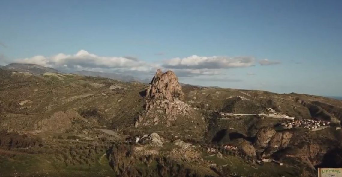 Montebello Jonico, Giro dei Giganti in bici tra rocche, grotte e leggende