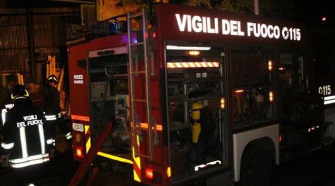 auto incendiate nel reggino