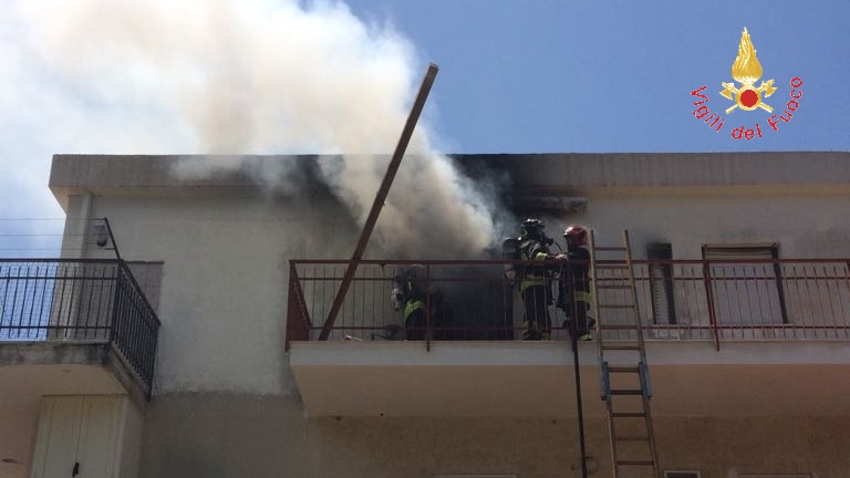 Incendio in abitazione a Nocera Terinese