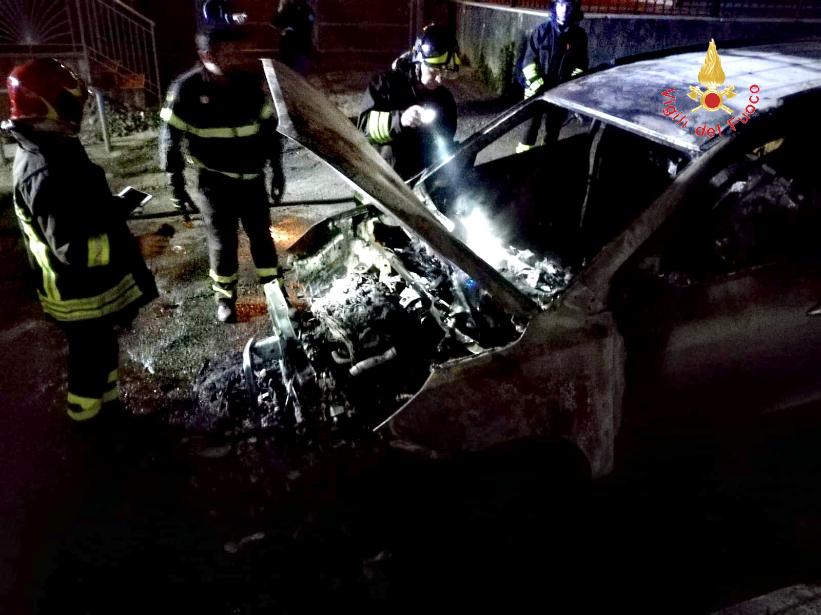 auto in fiamme a Lamezia