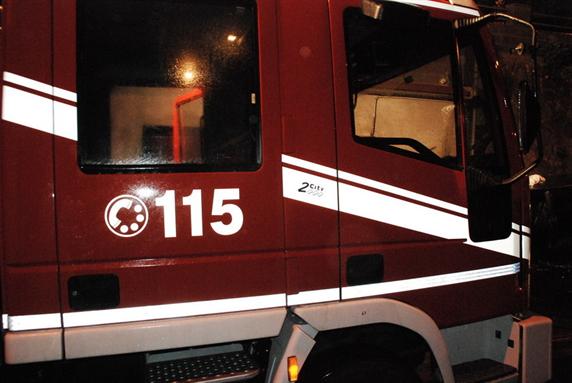 In fiamme un negozio a Cosenza