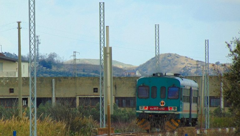 Ferrovia Jonica, proseguono i lavori di elettrificazione