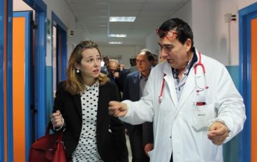 Giulia Grillo in visita all’ospedale di Locri