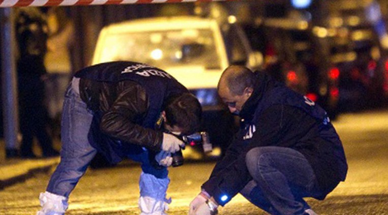 Spari contro un negozio a Santa Caterina