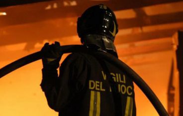 Incendiato bar a Reggio Calabria, due intimidazioni in un mese