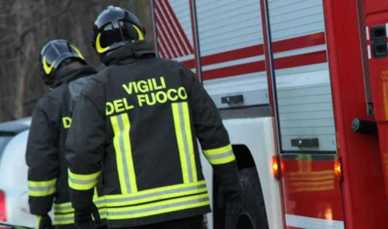 In fiamme stabilimento di lavorazione del miele