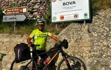 In bici da Giaveno a Bova (Rc) a 73 anni: la storia di Leo Iiriti