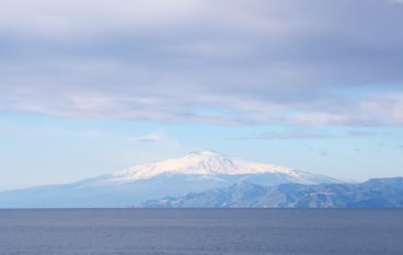 Etna. Il Re della Sicilia ha raggiunto un nuovo record di altezza