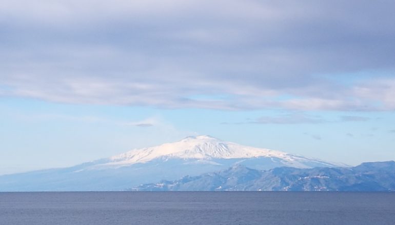 Etna. Il Re della Sicilia ha raggiunto un nuovo record di altezza