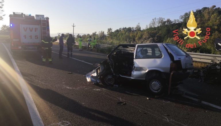 Melicucco, incidente tra due auto sulla Jonio-Tirreno: un morto e tre feriti