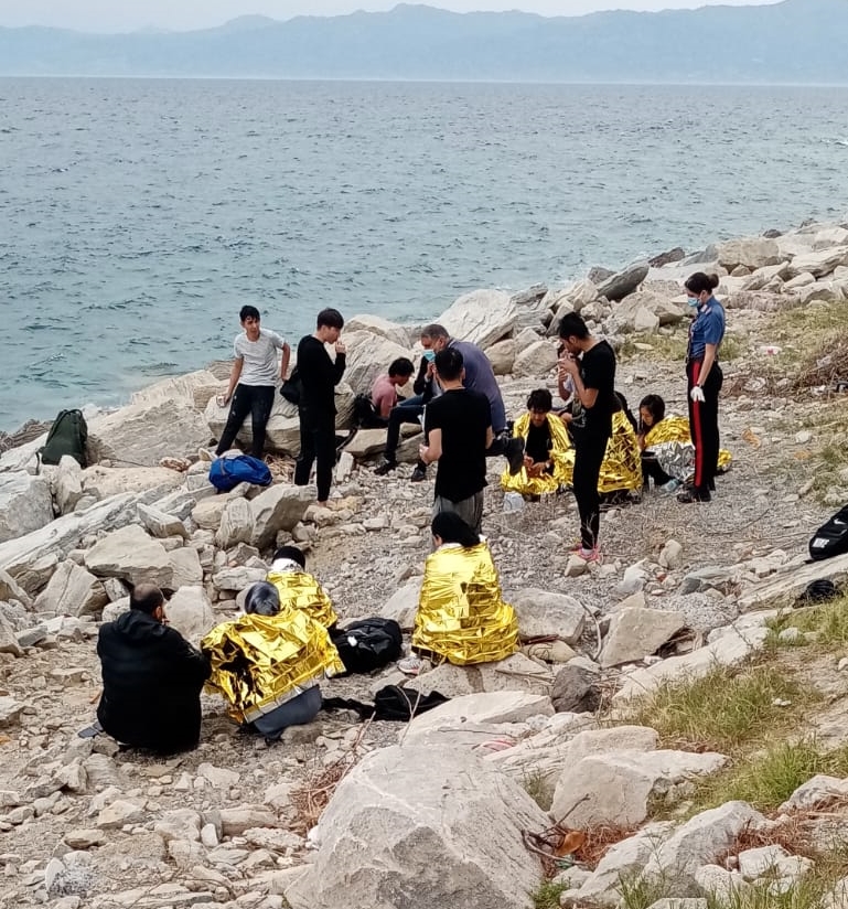 sbarco migranti lazzaro