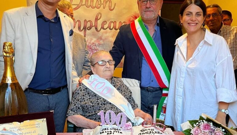 Motta San Giovanni, Francesca Cogliandro ha festeggiato 100 anni