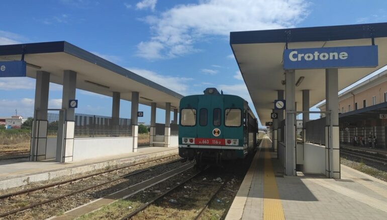Crotone, operativa la biglietteria della stazione