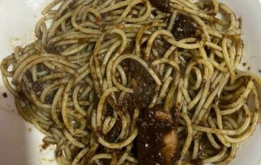 Spaghetti al nero di seppia. Ricette Ntacalabria