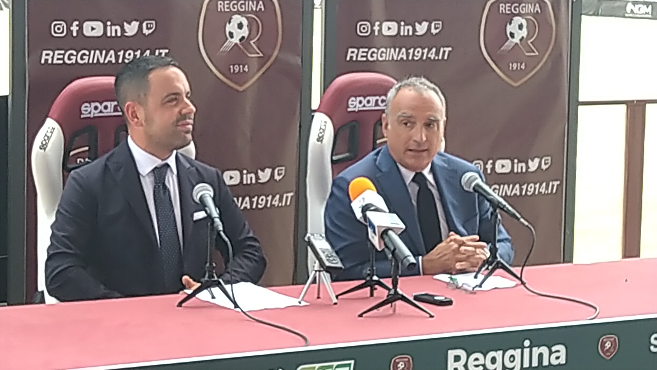 Reggina, ultime ore per l’iscrizione al campionato