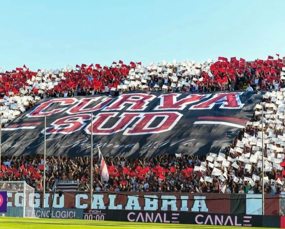 Reggina, “La Fenice Amaranto” cambia nome