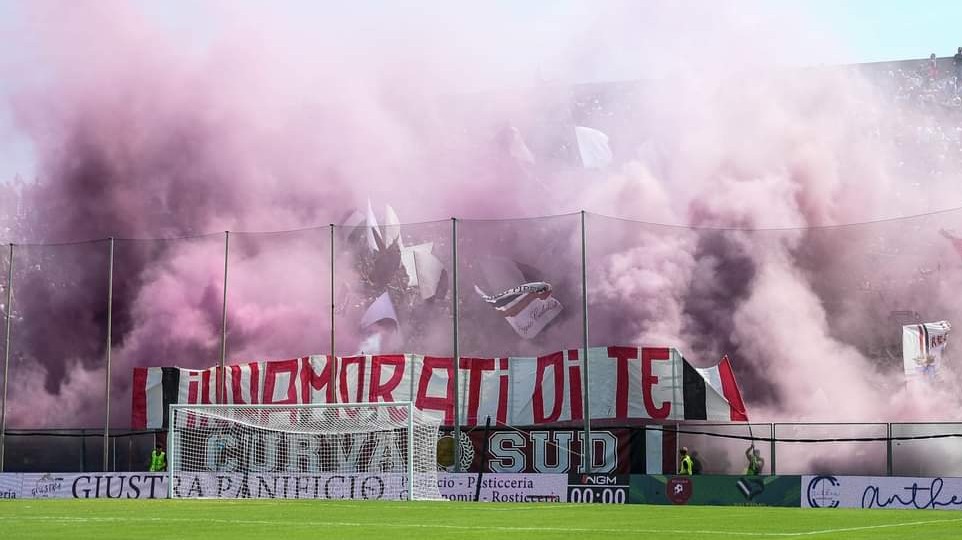Reggina, tra tecnico squadra e calendario