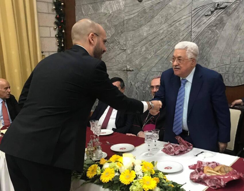 Lorenzo Festicini con Abū Māzen presidente della Palestina