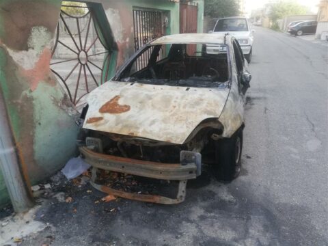 auto incendiata a Pilati