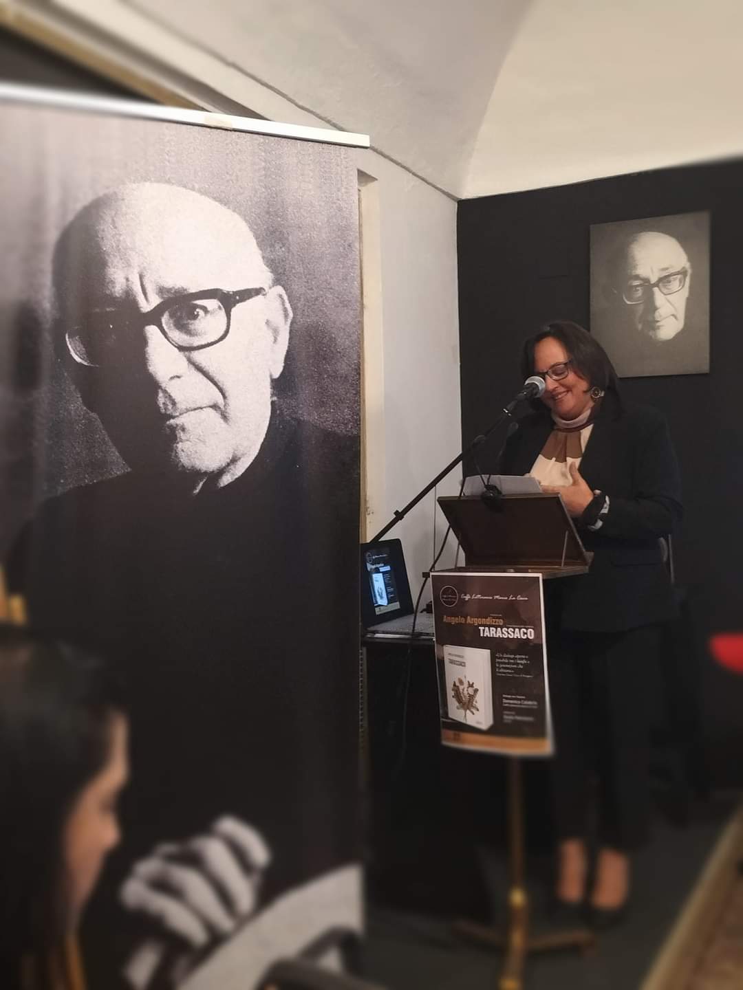 Al Caffe’ letterario Mario la Cava “Tarassaco”