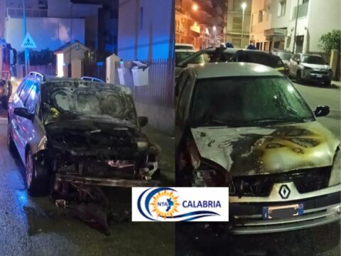 auto incendiata a Melito Porto Salvo