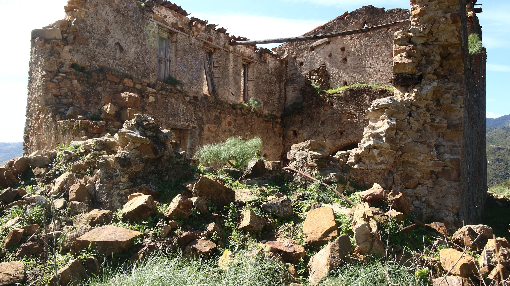 È crollata l’antica Chiesa di San Fantino a Motticella Ntacalabria.it