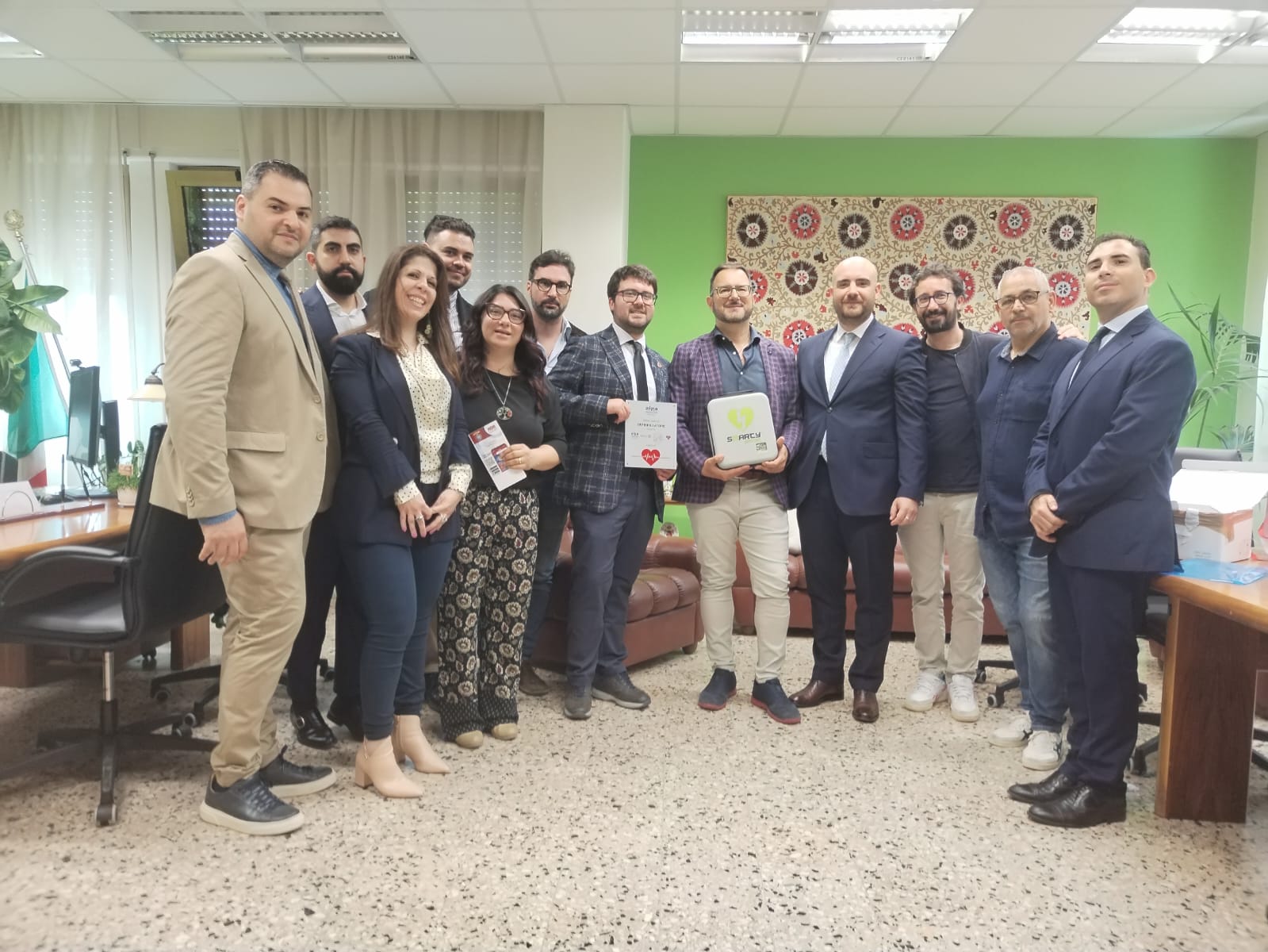 Locri: l’Aiga dona un defibrillatore al Tribunale