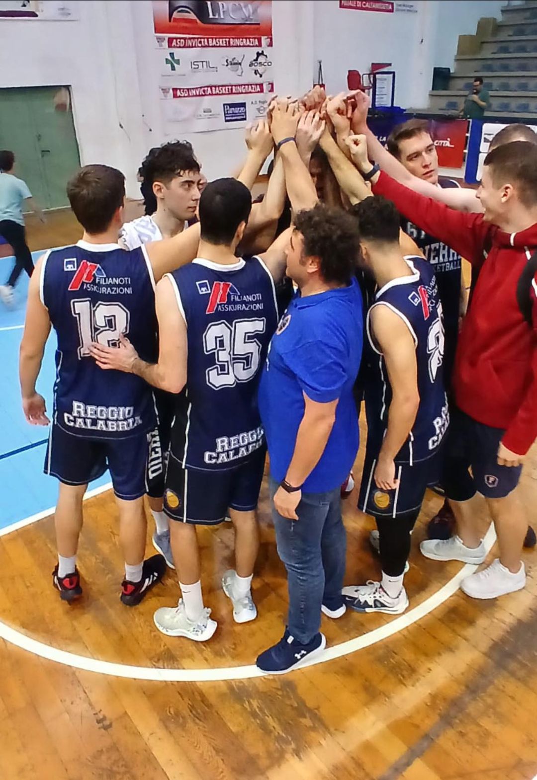 Invicta-Dierre 72-94: poker biancoblù